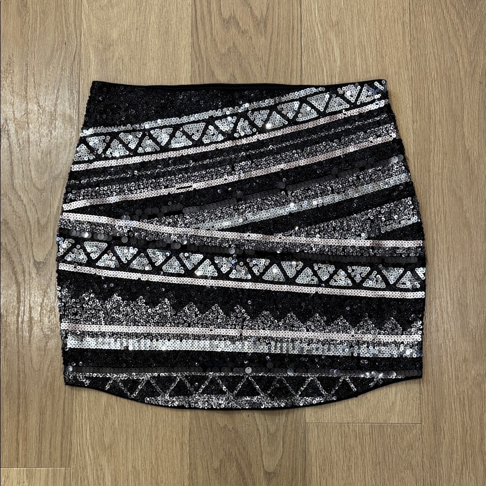 Express Aztec Black and Silver Patterned Mini Ski… - image 1